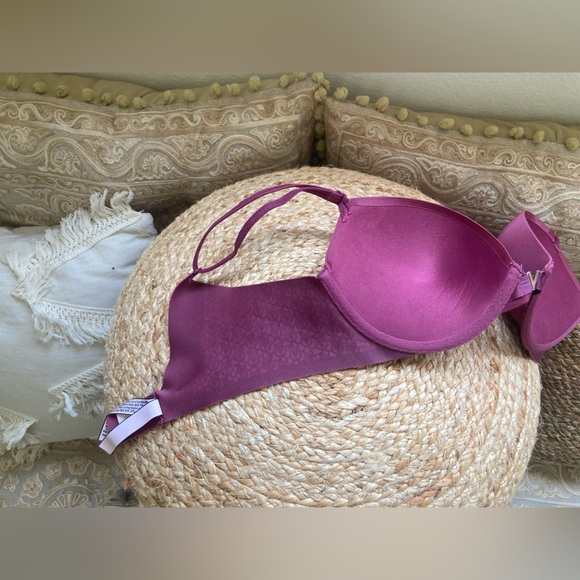 34 C Victoria's Secret Push-Up Plunge Bra - Picture 10 of 16